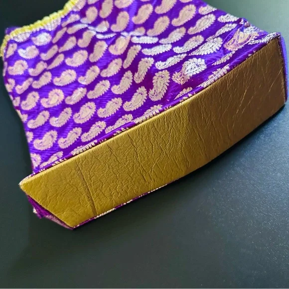 ⭐️ Purple and Gold Drawstring Bag - Picture 2 of 9